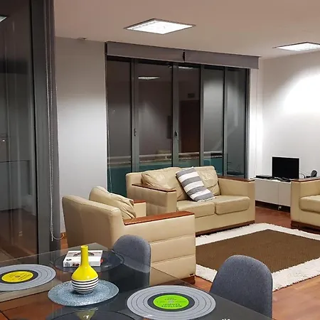 Vrs - Boavista Casa Da Musica Flats * 포르투